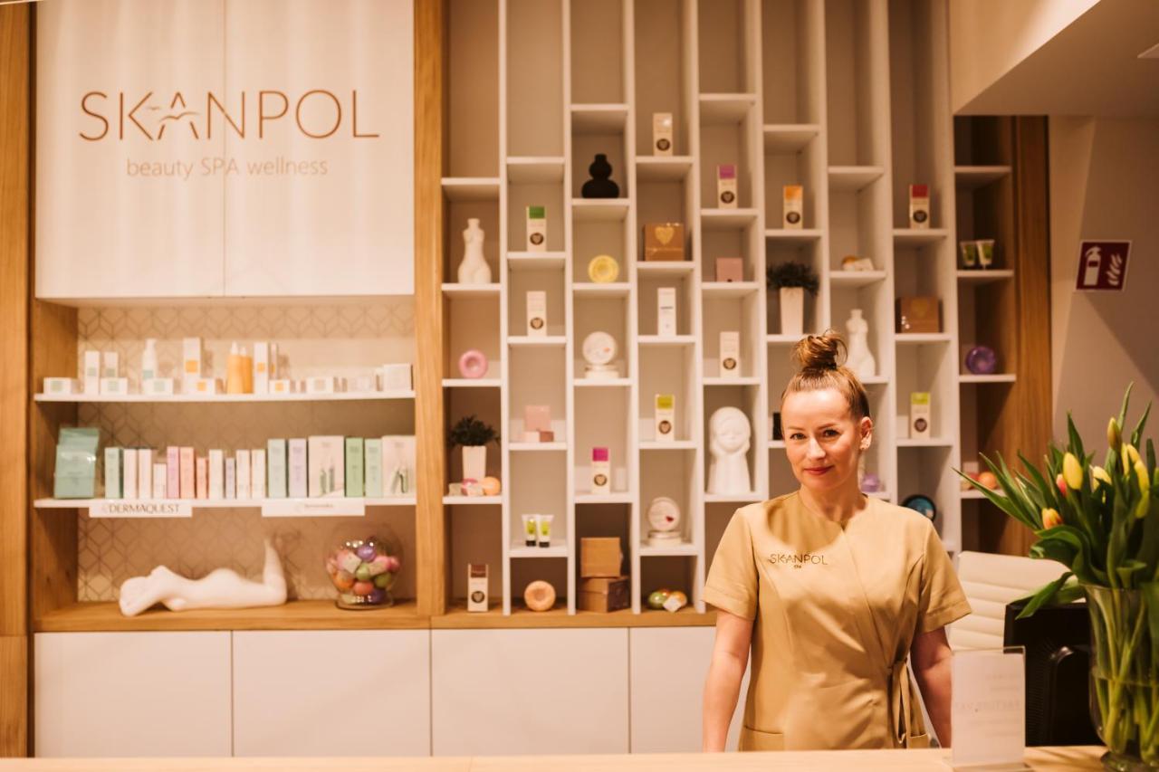 Hotel New Skanpol 코워브제크 외부 사진