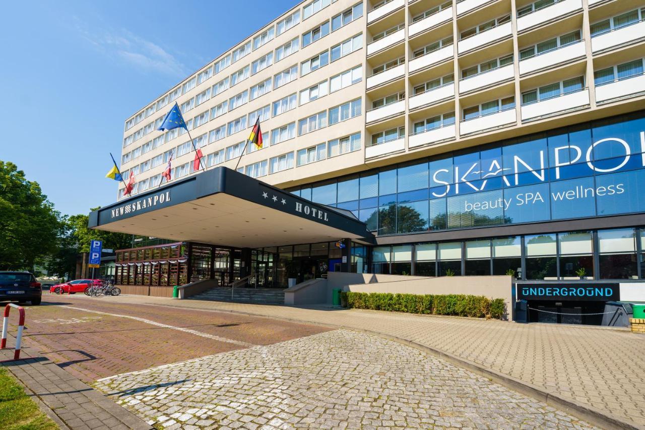 Hotel New Skanpol 코워브제크 외부 사진