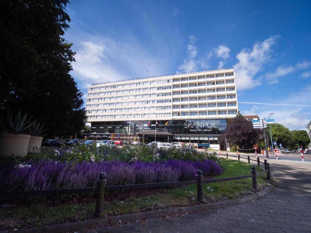 Hotel New Skanpol 코워브제크 외부 사진