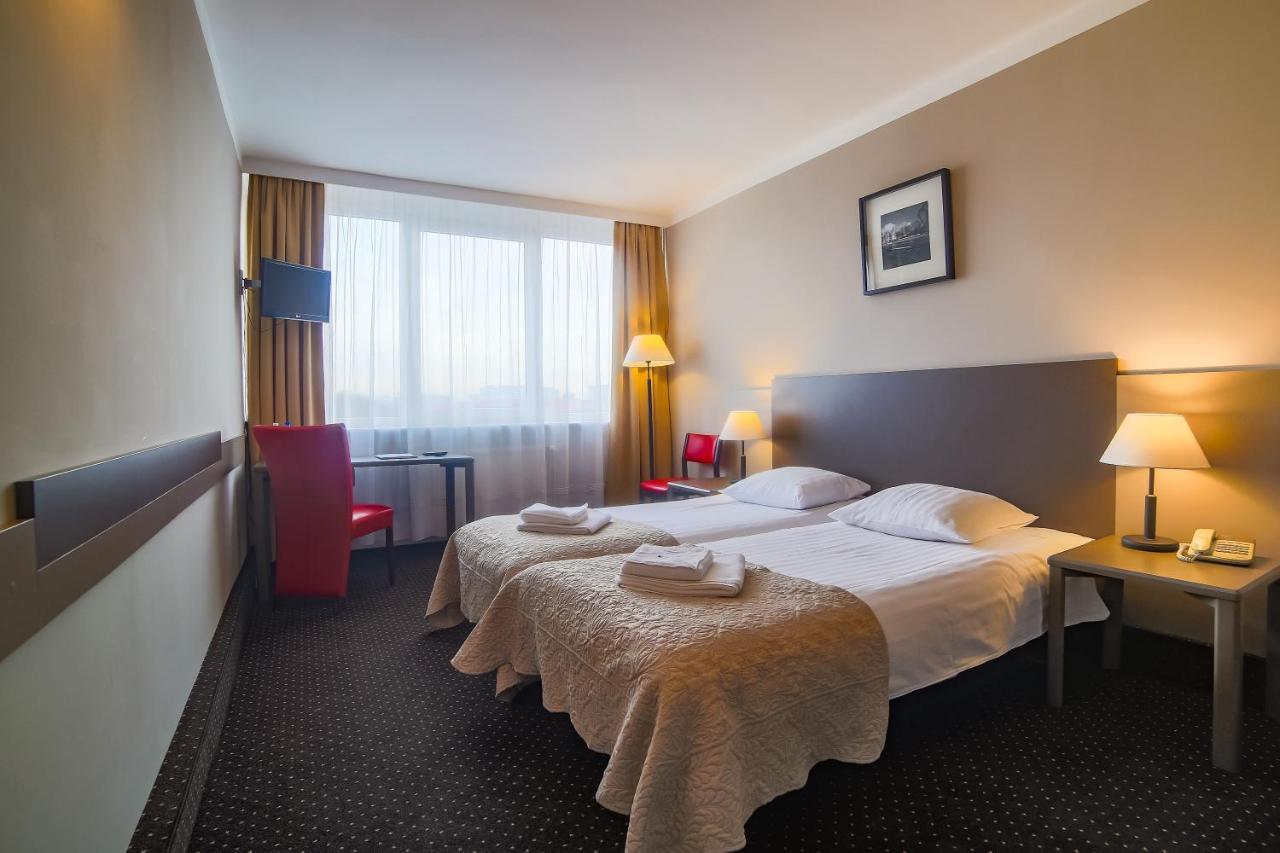 Hotel New Skanpol 코워브제크 외부 사진