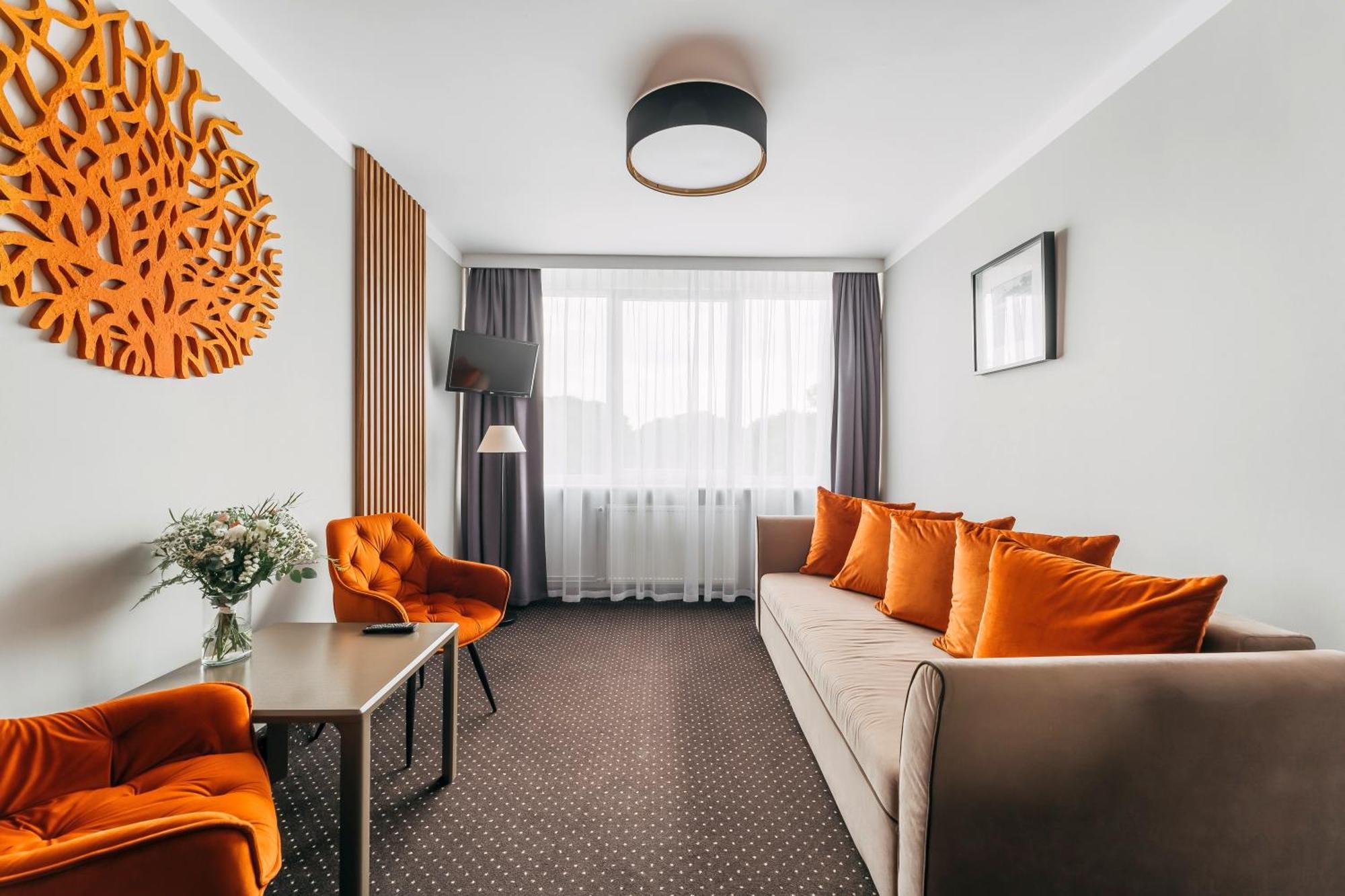 Hotel New Skanpol 코워브제크 외부 사진