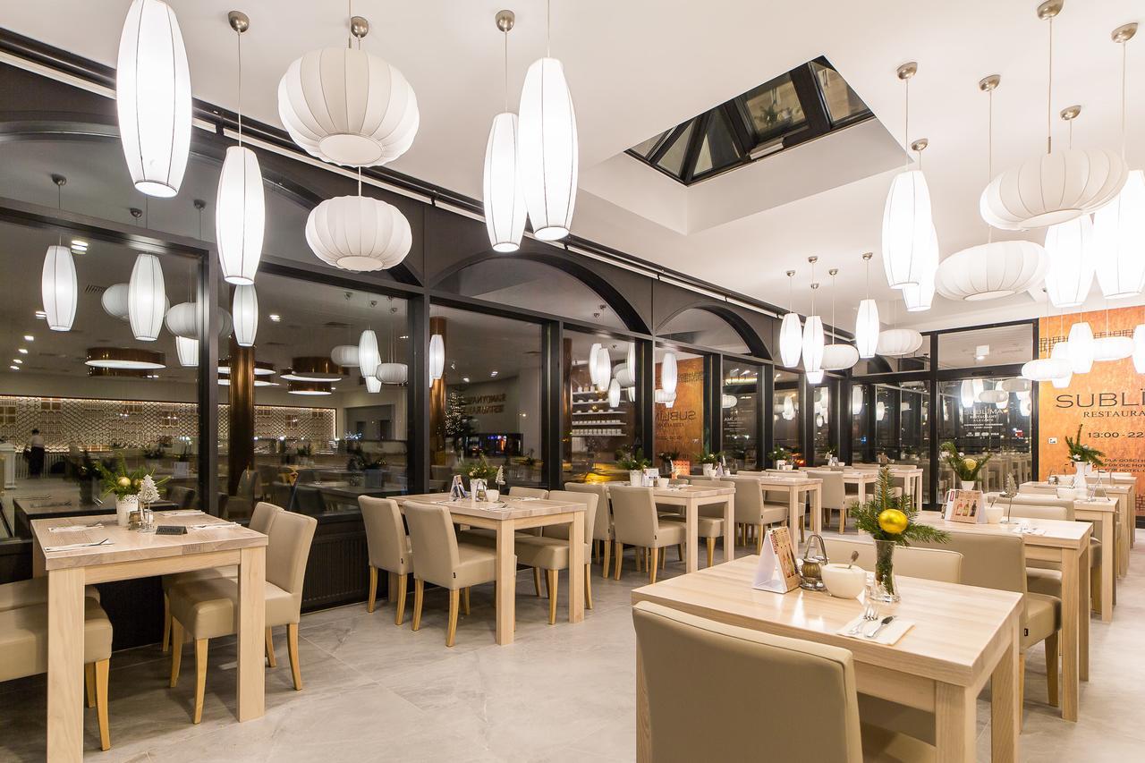 Hotel New Skanpol 코워브제크 외부 사진