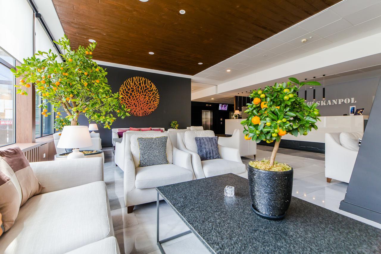 Hotel New Skanpol 코워브제크 외부 사진