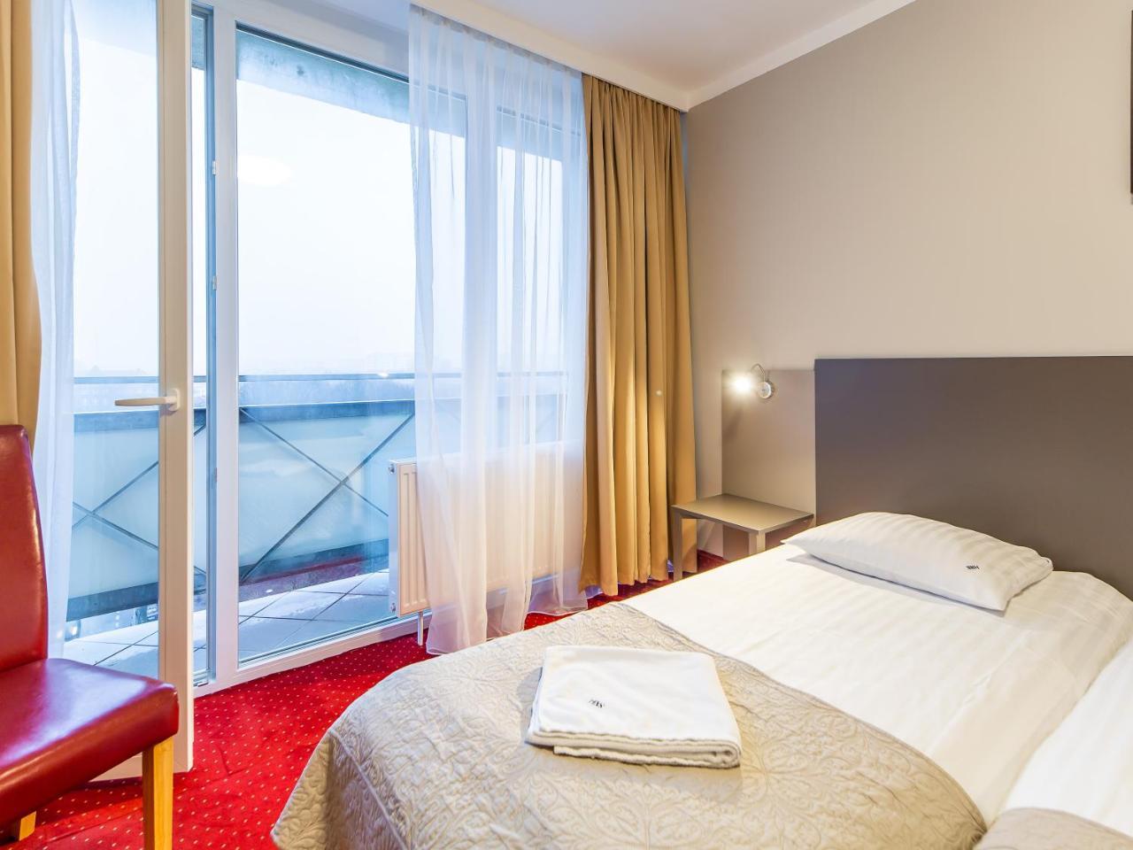 Hotel New Skanpol 코워브제크 외부 사진